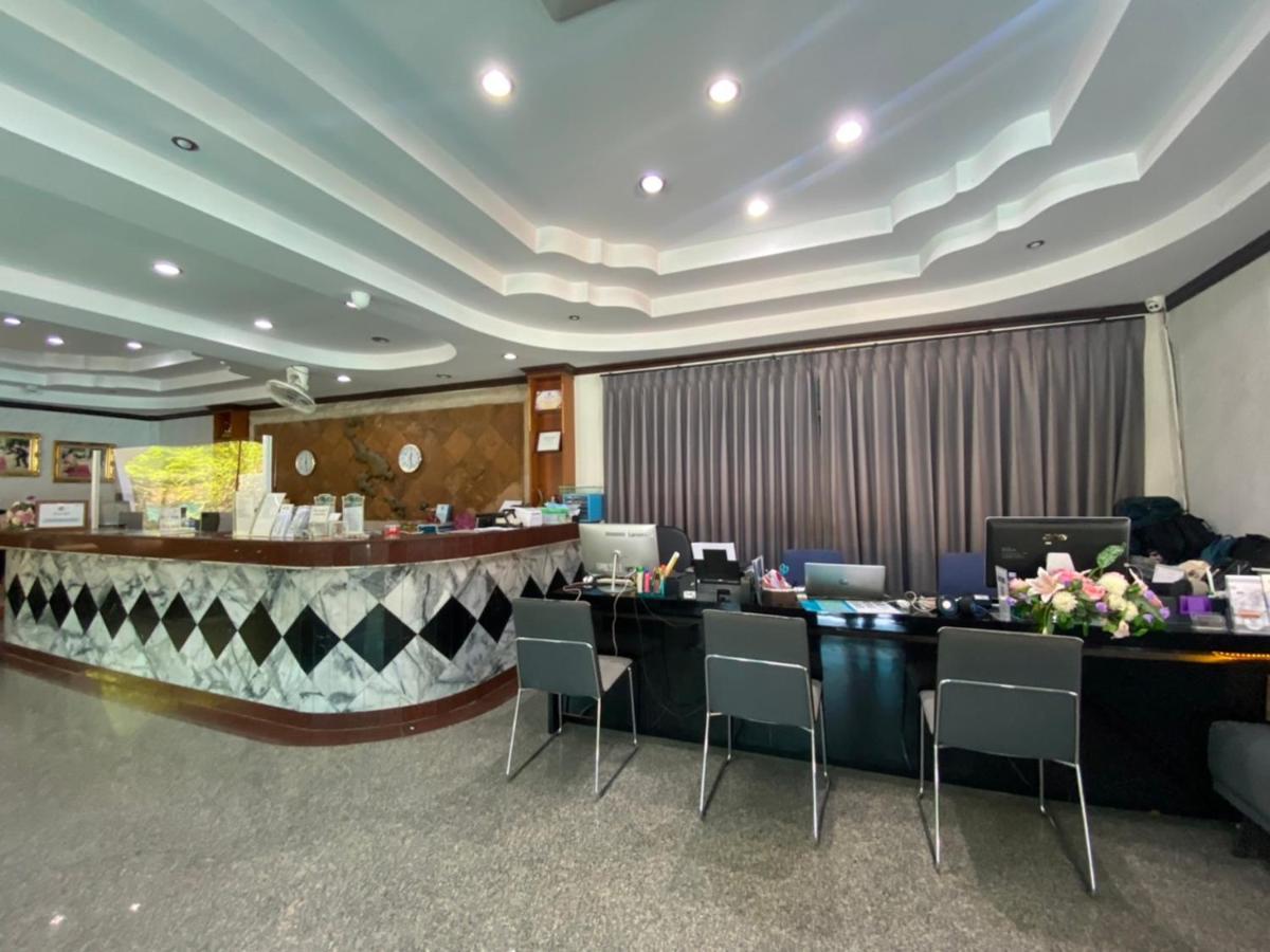 U Rip Resort Phi Phi Hotel Exterior photo