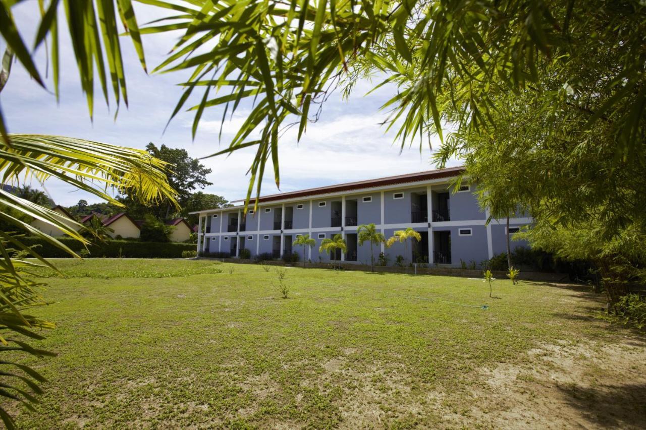 U Rip Resort Phi Phi Hotel Exterior photo
