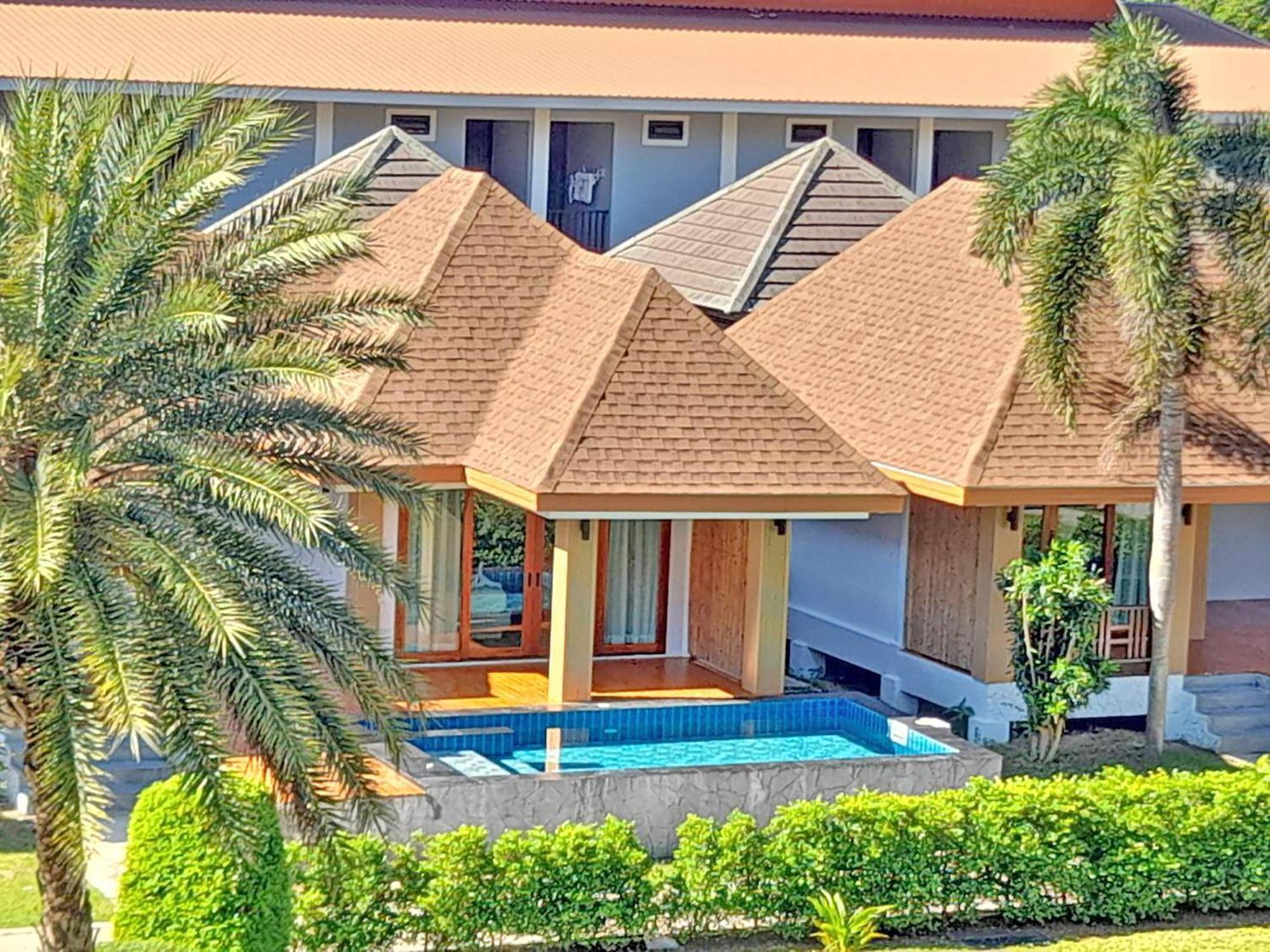 U Rip Resort Phi Phi Hotel Exterior photo