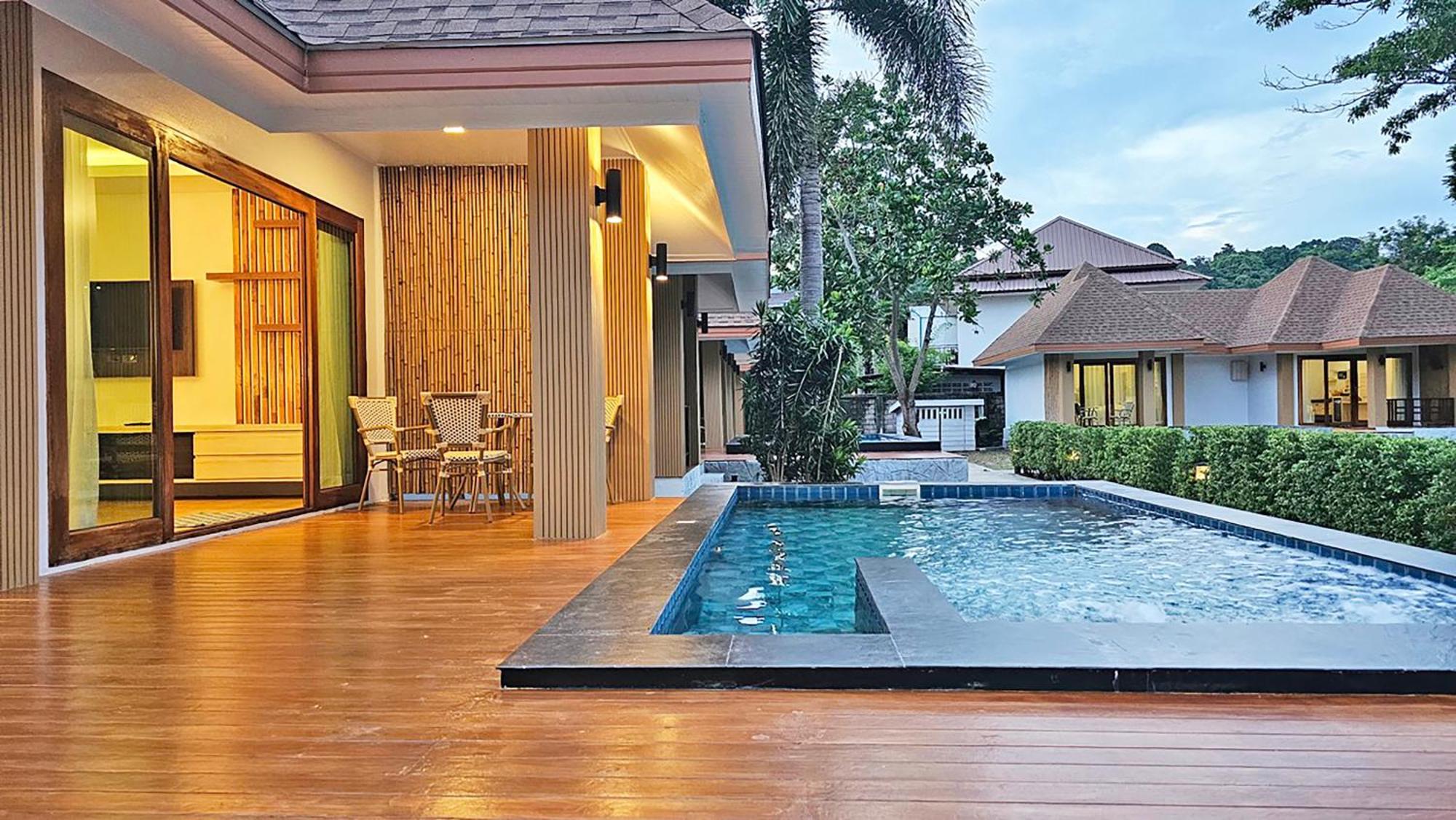 U Rip Resort Phi Phi Hotel Room photo